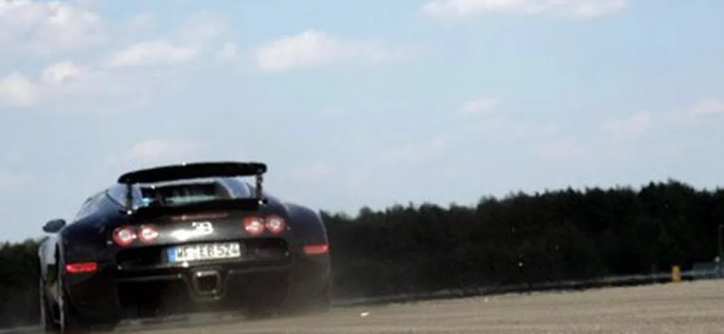 Bugatti Veyron: 0 - 100 - 0 mph in 9,9 secondi!