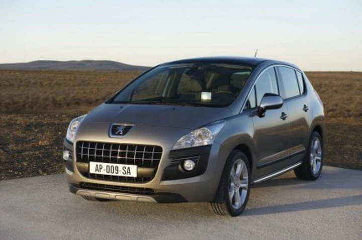 Peugeot 3008: le immagini ufficiali
