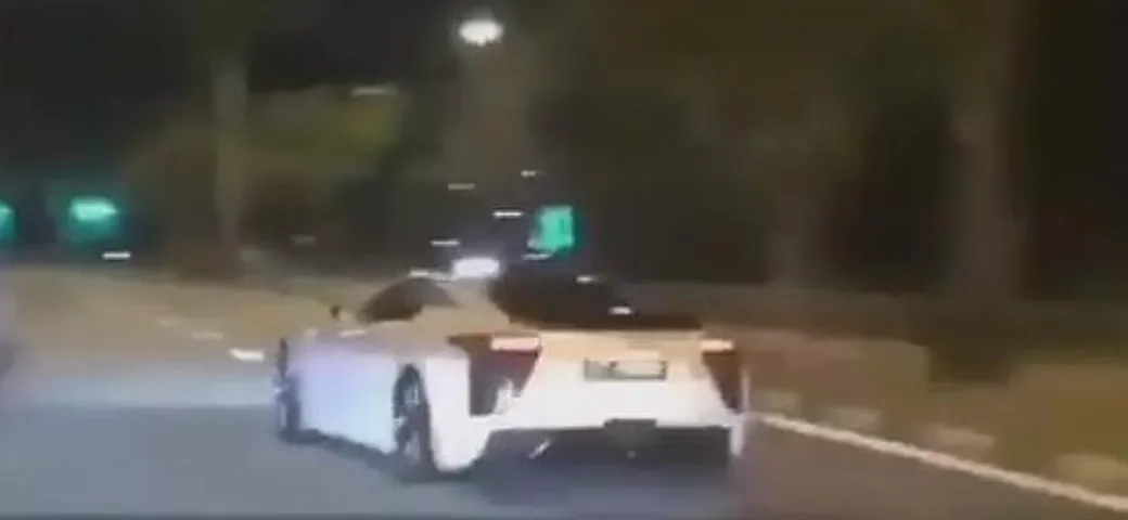 Lexus LFA: incidente in accelerazione [Video]