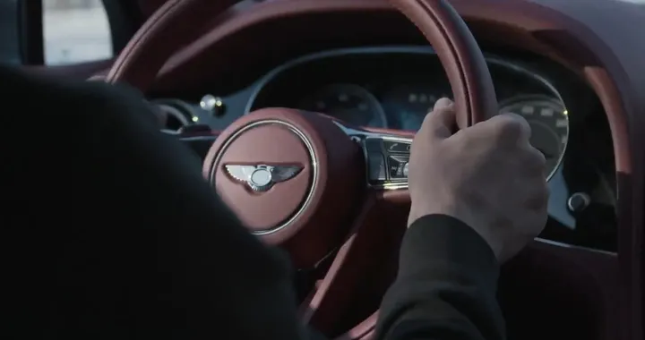 Bentley Bentayga: video teaser sulla neve