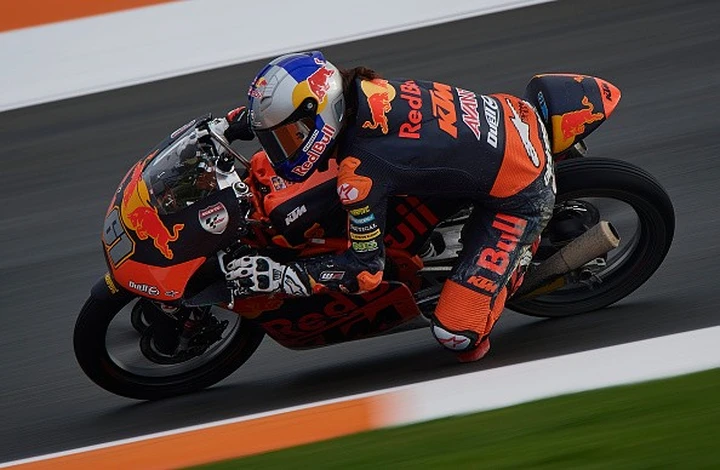 Moto3 Valencia 2018: vittoria del turco Can Oncu