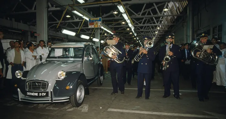 Citroen 2CV: trent'anni fa l'uscita di scena
