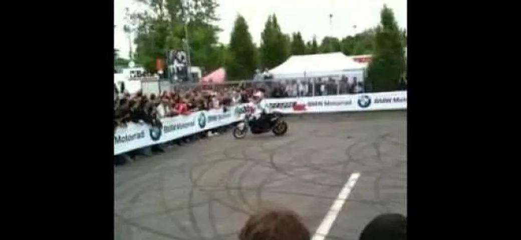 Video: Lo Spettacolo di Chris Pfeiffer nel Paddock di Monza