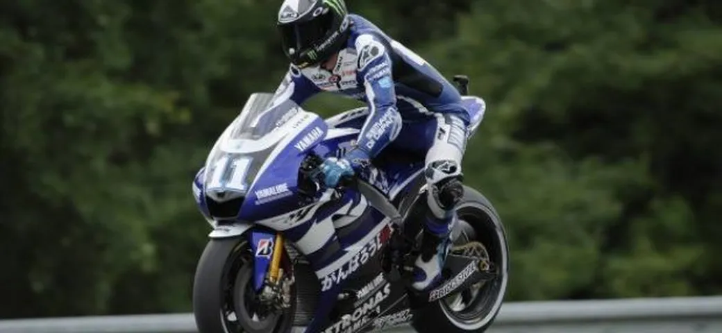 MotoGP: Ben Spies subito al comando nelle FP1 di Indianapolis, seguito da Stoner e Edwards