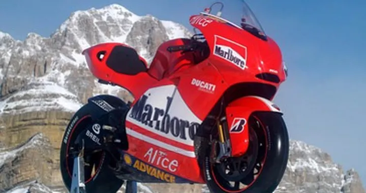 In vendita la Ducati Desmosedici GP5 di Capirossi