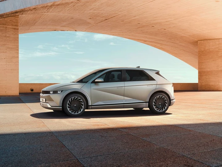 Hyundai, la gamma IONIQ: così le tecnologie dell’elettrico alzano il livello di efficienza