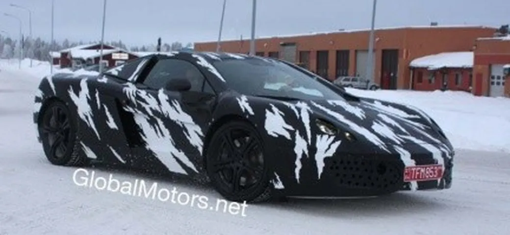 McLaren P11: nuove foto spia al Circolo Polare Artico
