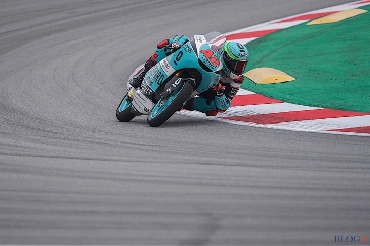 Moto3, la “prima” di Ramirez fra show e colpi scena