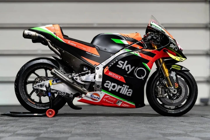 Una MotoGP autentica all’asta: la Aprilia RSGP20 di Aleix Espargaró