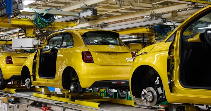 Stellantis lancia il programma FaSTLAne 2030, investimenti per 60 miliardi