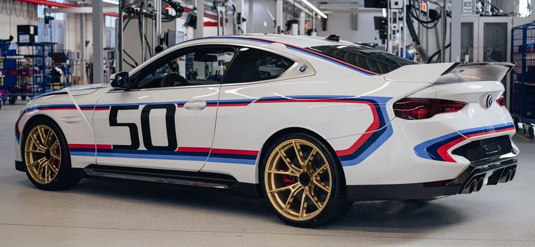 Bmw 3.0 CSL, al via la produzione della super sportiva