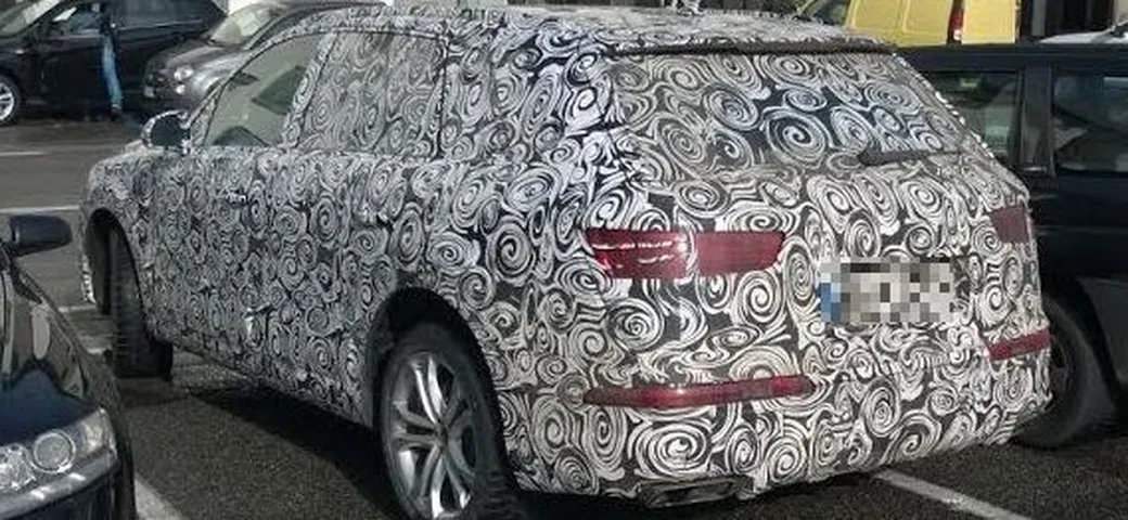 Audi Q7: le foto spia del nostro lettore Cristian