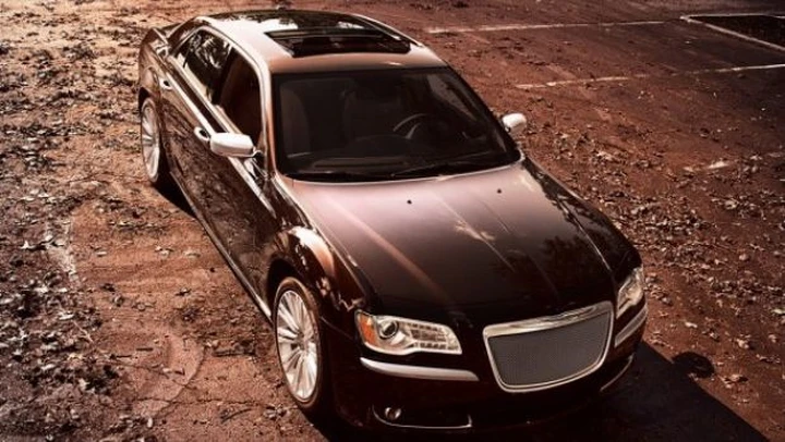 Chrysler 300 Luxury Series