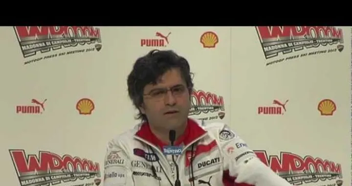 Valentino Rossi sullo snowboard a Madonna di Campiglio