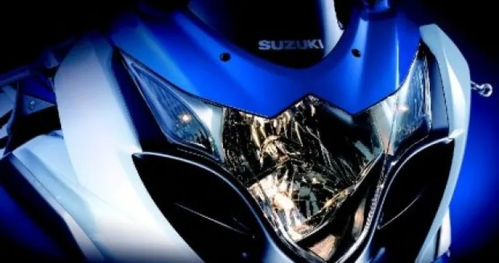 La nuova Suzuki GSX-R 1000 K9 in arrivo dai concessionari a 14.880,00 euro