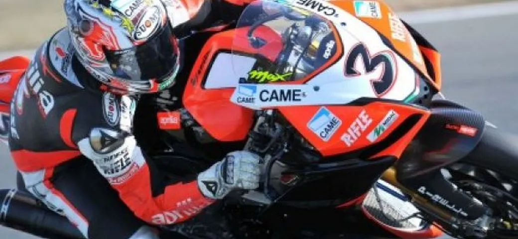 WSBK a Magny-Cours: Aprilia due podi; Biaggi: 