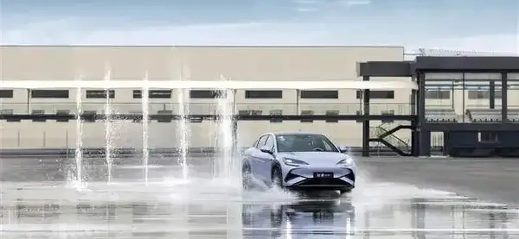 BYD inaugura il primo circuito all-terrain per veicoli elettrici in Cina