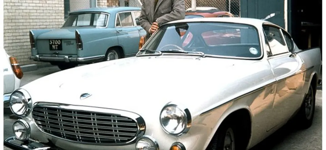 Il restauro della Volvo P1800 di Roger Moore nella serie Il santo