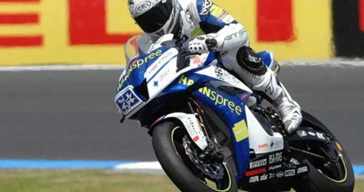 Supersport: Pitt su Parkes nelle prime qualifiche