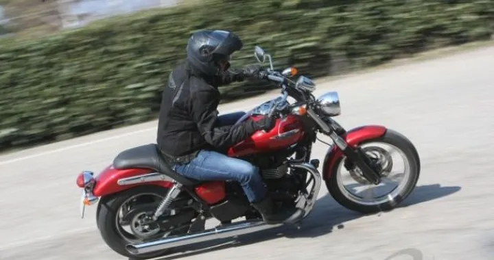 TEST Triumph Speedmaster 2011: entry level di qualità