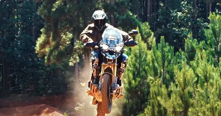 Triumph: la nuova Tiger 1200 nelle mani di Ricky Carmichael
