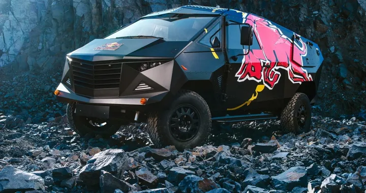 Land Rover Defender Red Bull F-22 Raptor