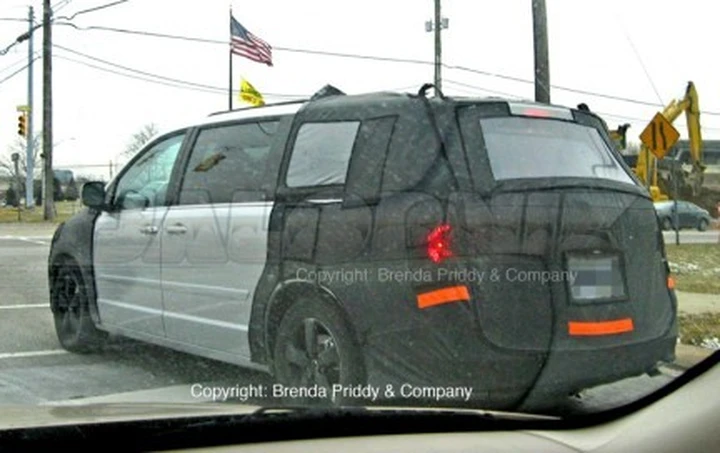Foto spia del Volkswagen Routan