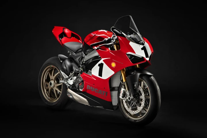 Ducati: una Panigale V4 25° Anniversario 916 all'asta in memoria di Carlin Dunne