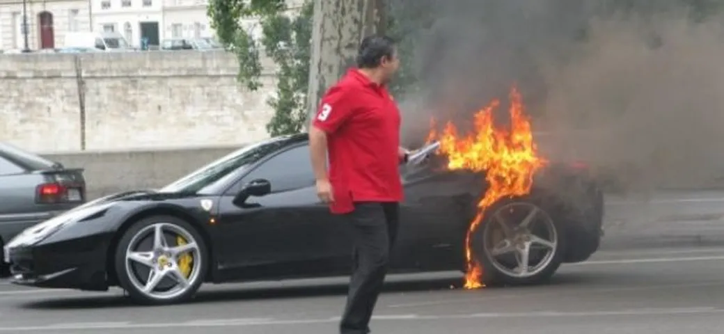 Ferrari 458 Italia: ecco la prima ad incendiarsi