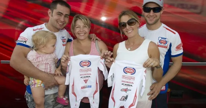 SBK: Rea e Haslam presto papà, già pronta la tuta per i bebè