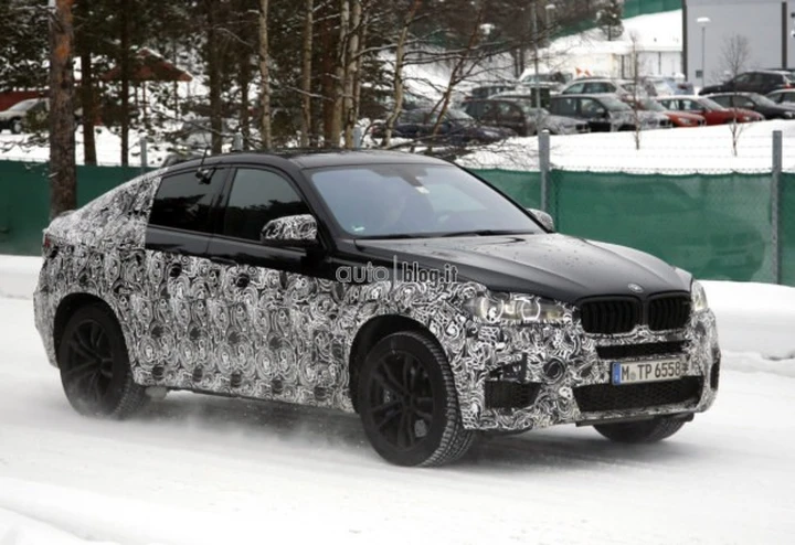 BMW X6 M: foto spia sulla neve