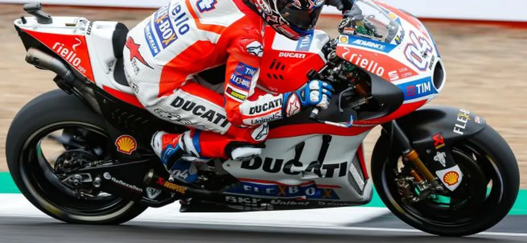 MotoGP passione a Silverstone: Dovizioso-Ducati, trionfo capolavoro e leadership mondiale