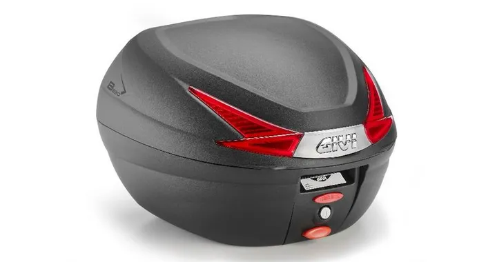 Bauletto moto GIVI Monolock: ora c'è anche squadrato