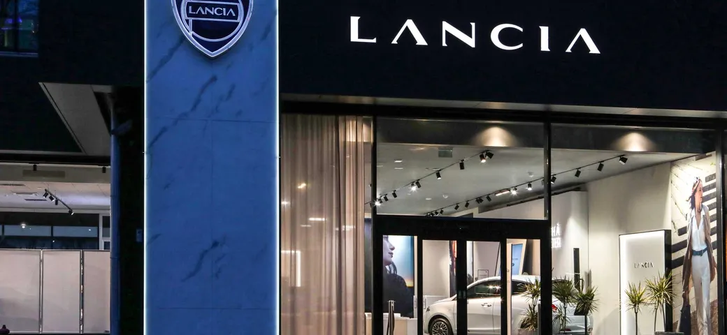 Lancia e gli showroom con la nuova Corporate Identity