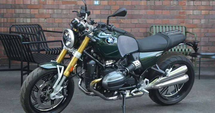 Da roadster a racer in pochi minuti: il segreto della nuova R12 nineT