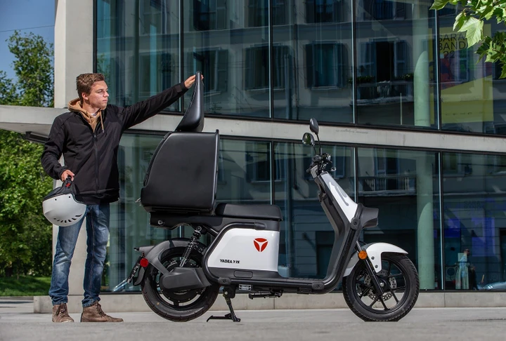 Yadea Y1S, lo scooter elettrico per il delivery