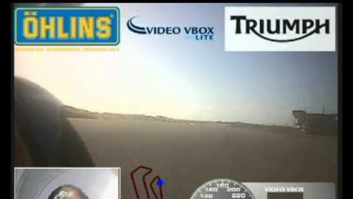 Triumph Daytona 675R 2011 a Portimao /video