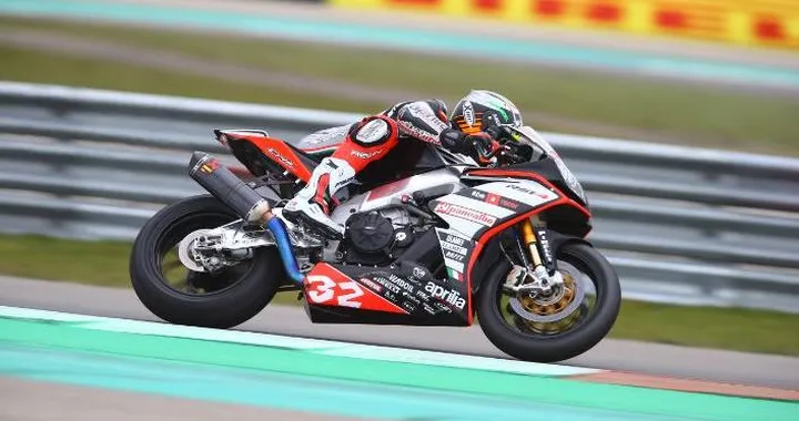 STK1000, Donington: Savadori subito davanti nel Day-1