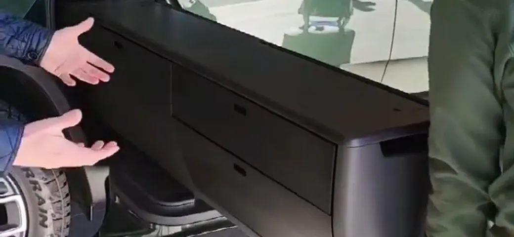 Rivian R1T: l'accessorio integrato per gli amanti del camping [Video]
