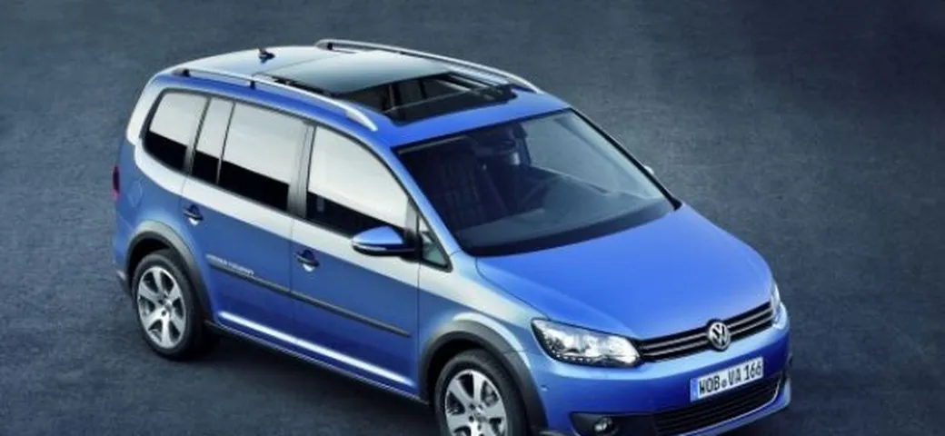 Nuova Volkswagen CrossTouran