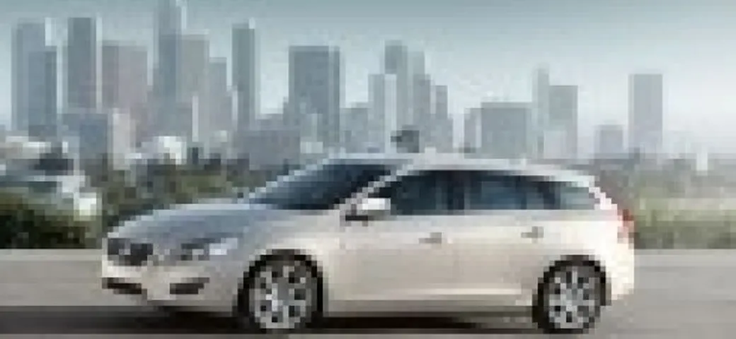 Video: Autoexpress mette a confronto la Volvo S60 con Audi A4 e BMW Serie 3