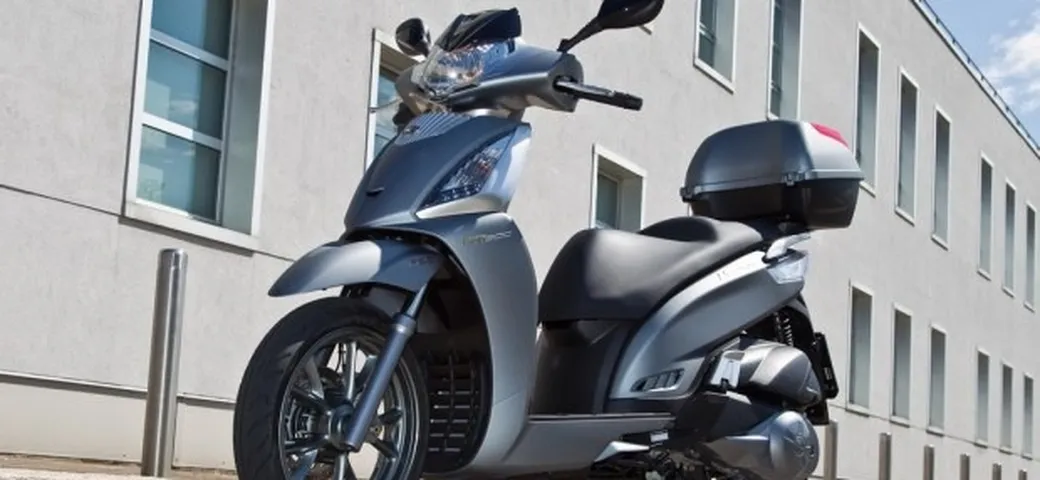 Kymco People GTi MY 2015