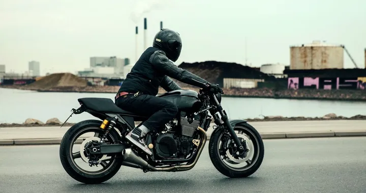 Special d’autore: Yamaha XJR1300 Yard Built Skullmonkee