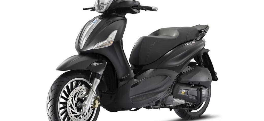 Piaggio Beverly 300 by Police