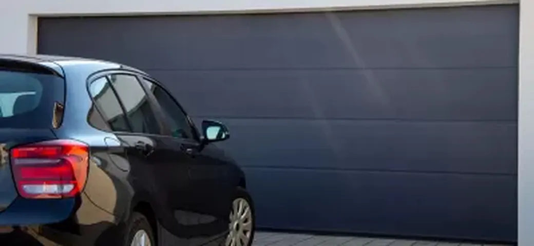 Auto sempre più grandi e garage sempre più piccoli: un problema per tanti italiani