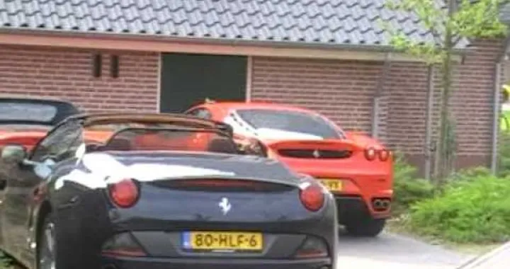 Video: nel paese in cui tutti posseggono una Ferrari