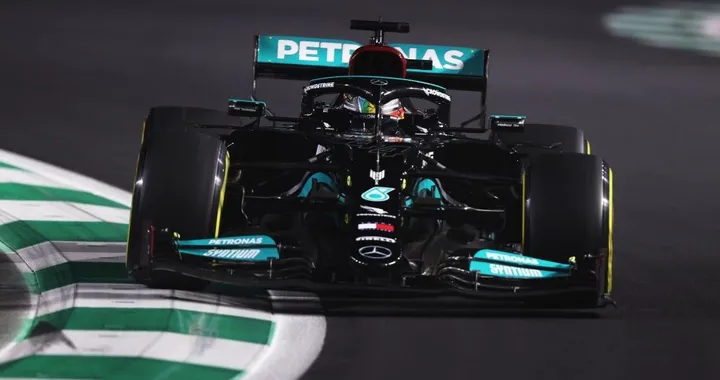 F1 GP Arabia Saudita: Hamilton vince la gara più controversa del 2021