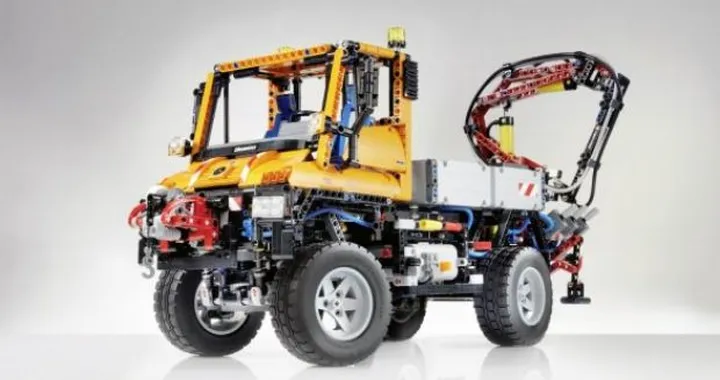 Mercedes: l'Unimog è il più imponente modellino costruito con i LEGO