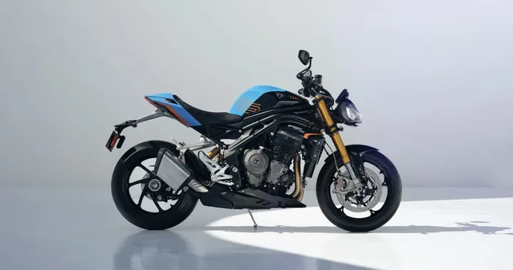 Triumph rinnova la gamma 2027: sei modelli con nuovi colori e grafiche