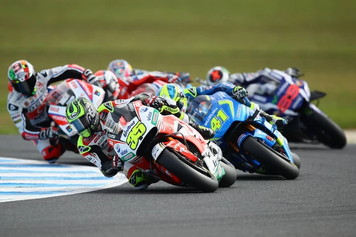 Pagelle MotoGP Australia la “seconda” di Crutchlow! Ma che Rossi! Marquez ko. Lorenzo, batti un colpo!